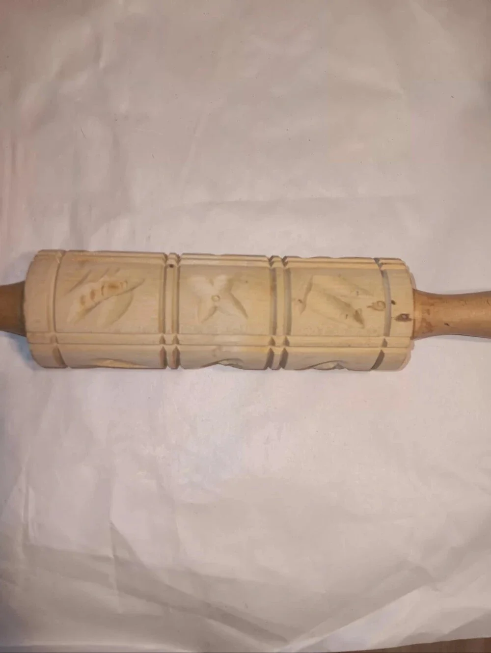 Wooden Hand Carved 14 In Wood Rolling Pin Crusts Butter Pats Etc